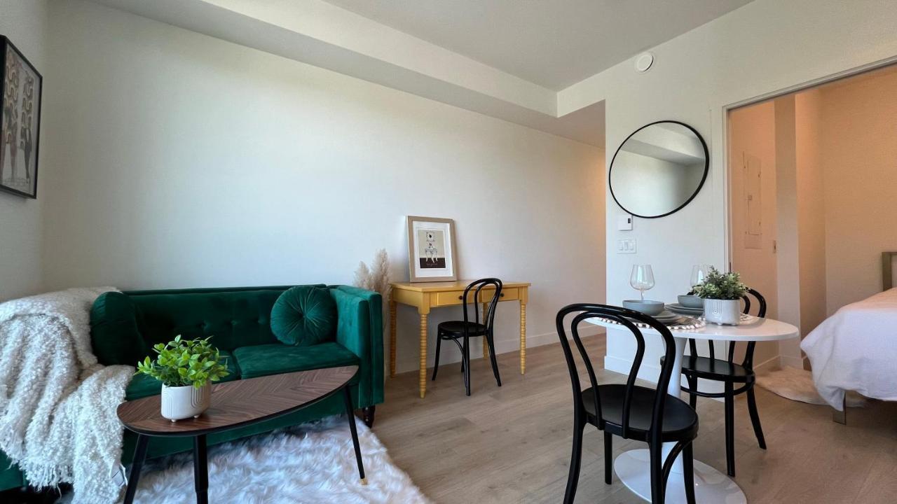 Hillside Oasis By Iris Properties! 維多利亞 外观 照片