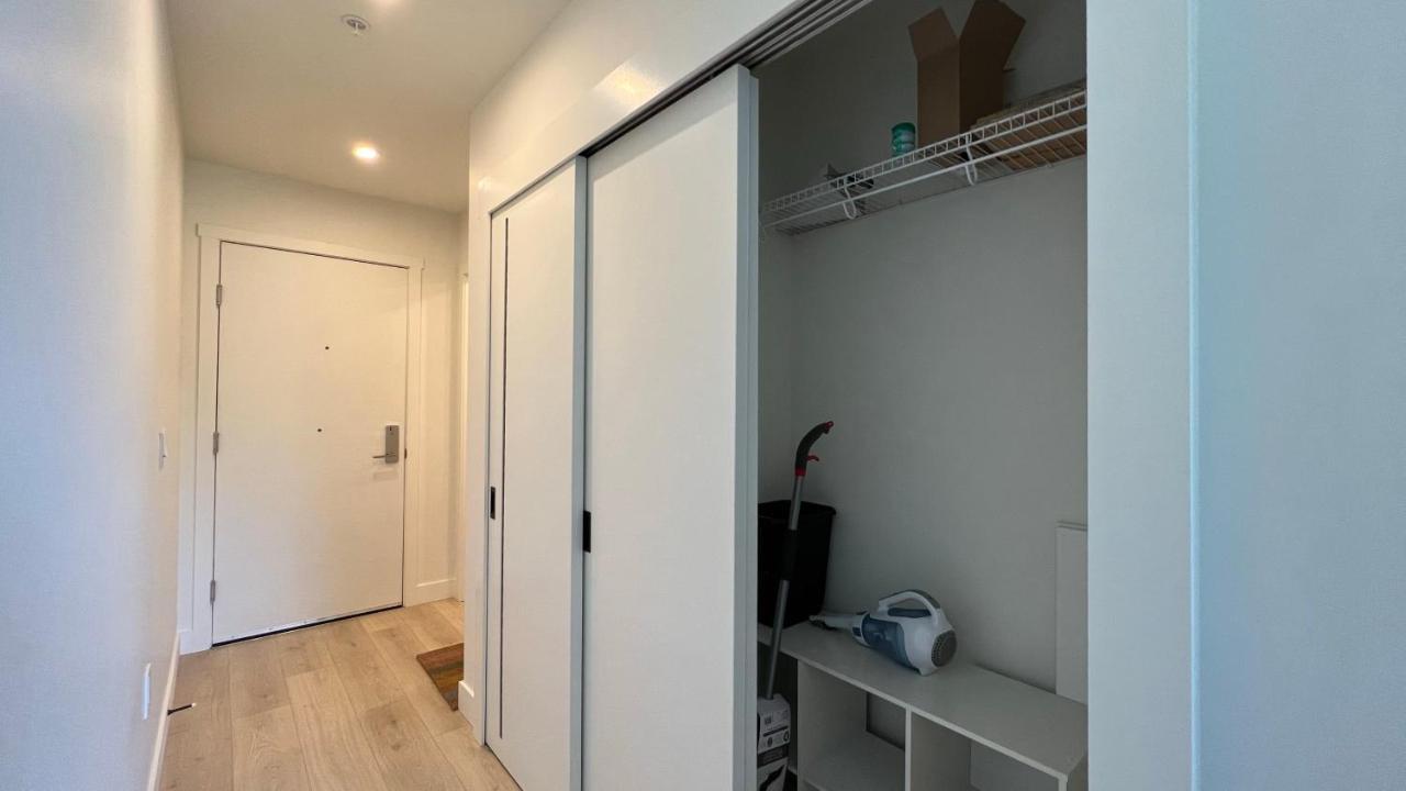 Hillside Oasis By Iris Properties! 維多利亞 外观 照片