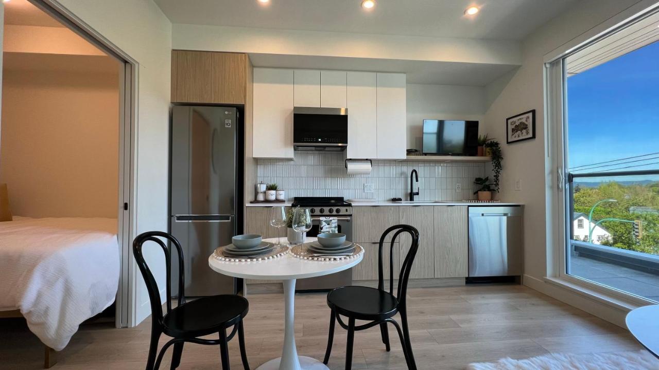 Hillside Oasis By Iris Properties! 維多利亞 外观 照片