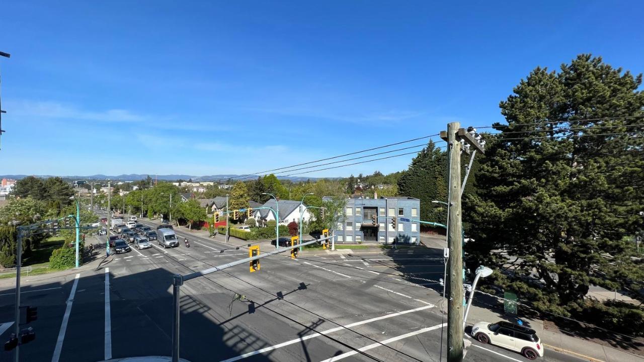 Hillside Oasis By Iris Properties! 維多利亞 外观 照片